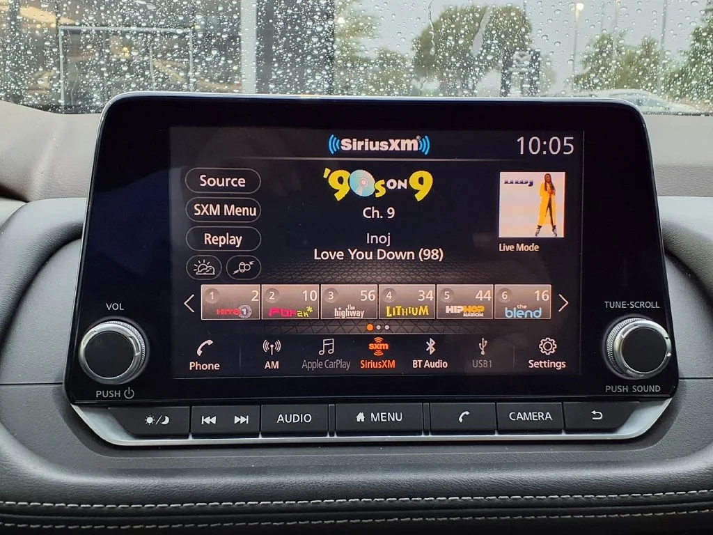 Used 2021 Black Nissan SV image 16