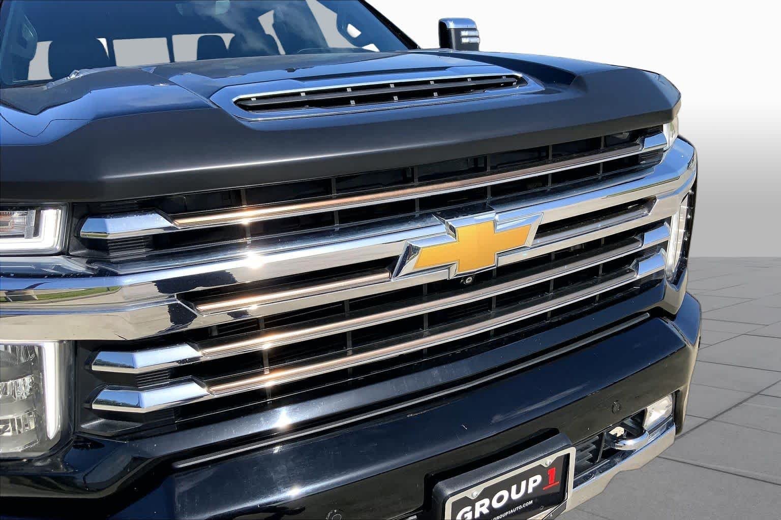 Used 2022 Black Chevrolet High Country image 59