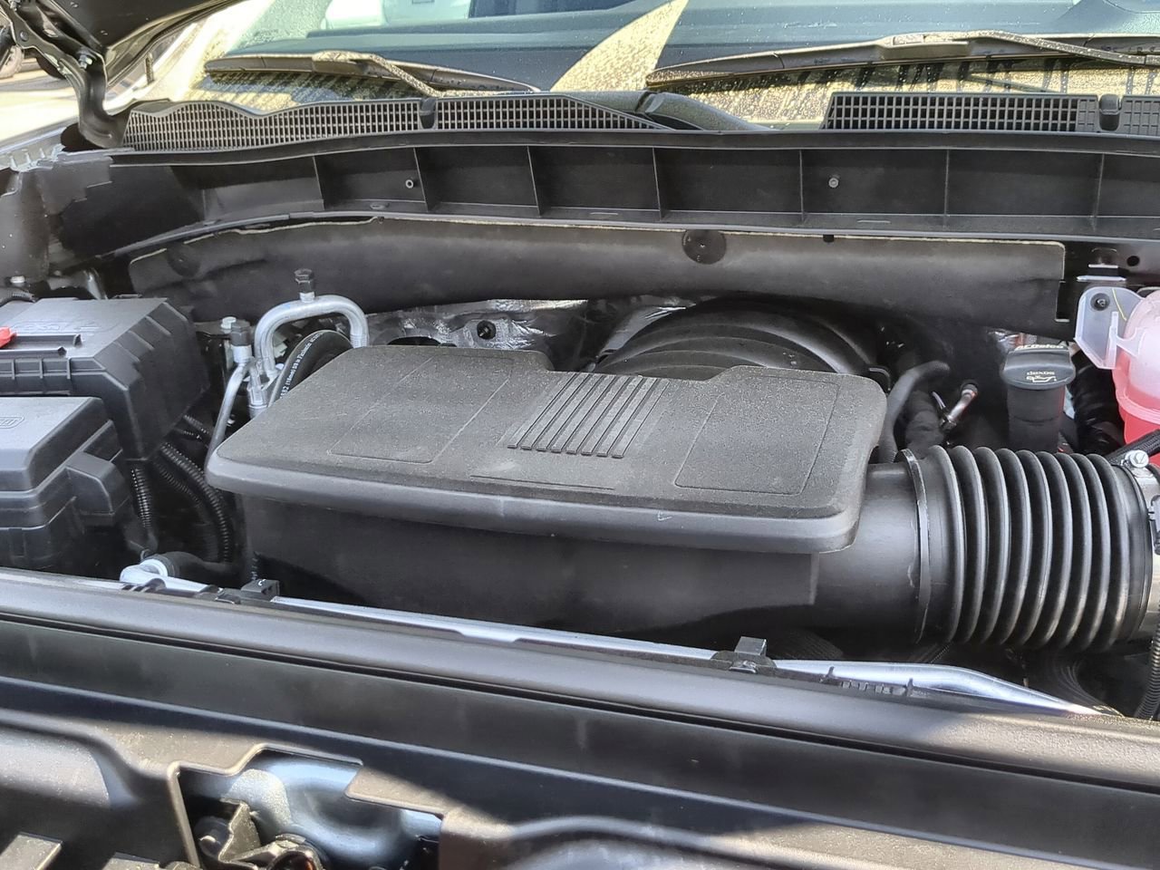 Used 2026 Sterling Metallic GMC Denali image 31