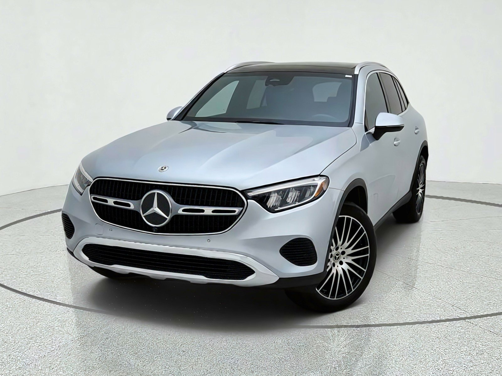 Certified Used 2026 Cirrus Silver Metallic Mercedes-Benz GLC 300 image 2