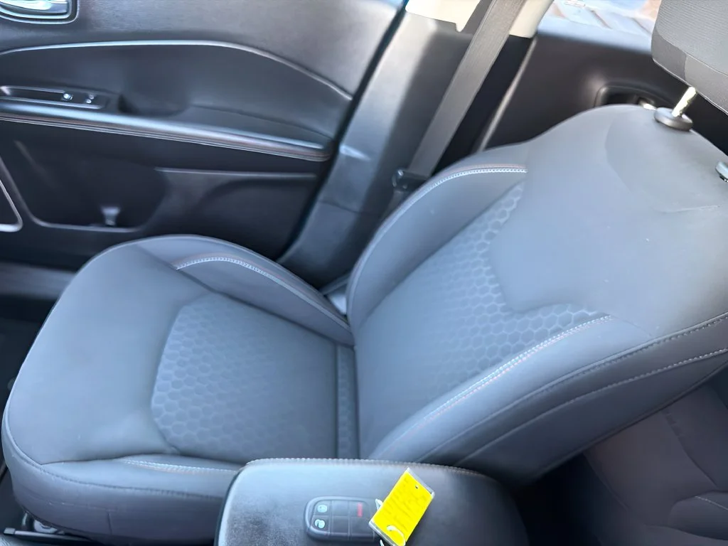 Used 2018 Laser Blue Pearlcoat Jeep Sport image 24