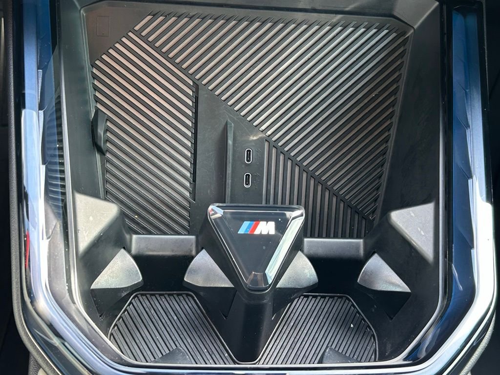 Used 2025 Black BMW M50 xDrive image 37