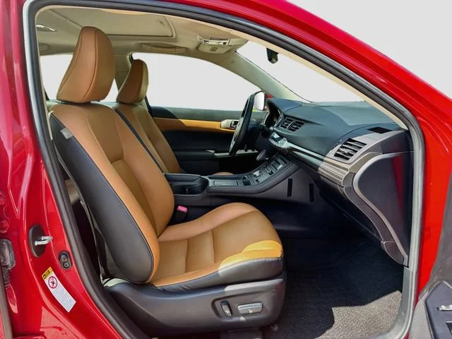 Used 2014 Red Line Lexus Hybrid image 14