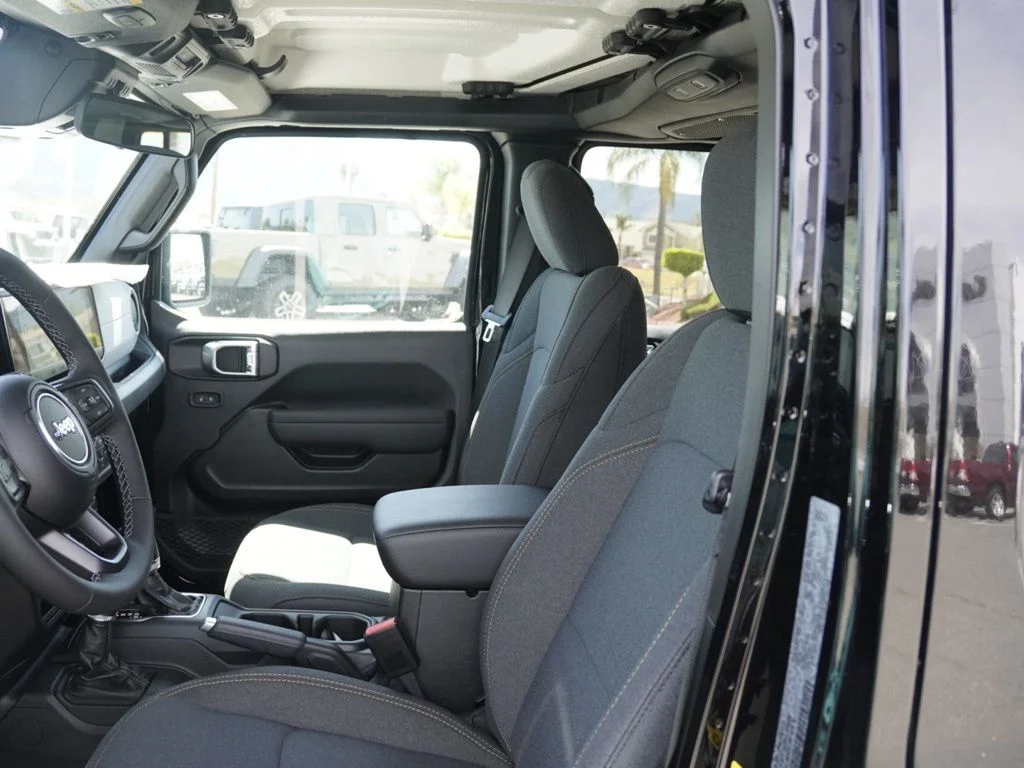 New 2026 Black Clear-Coat Exterior Paint Jeep Sport S image 18