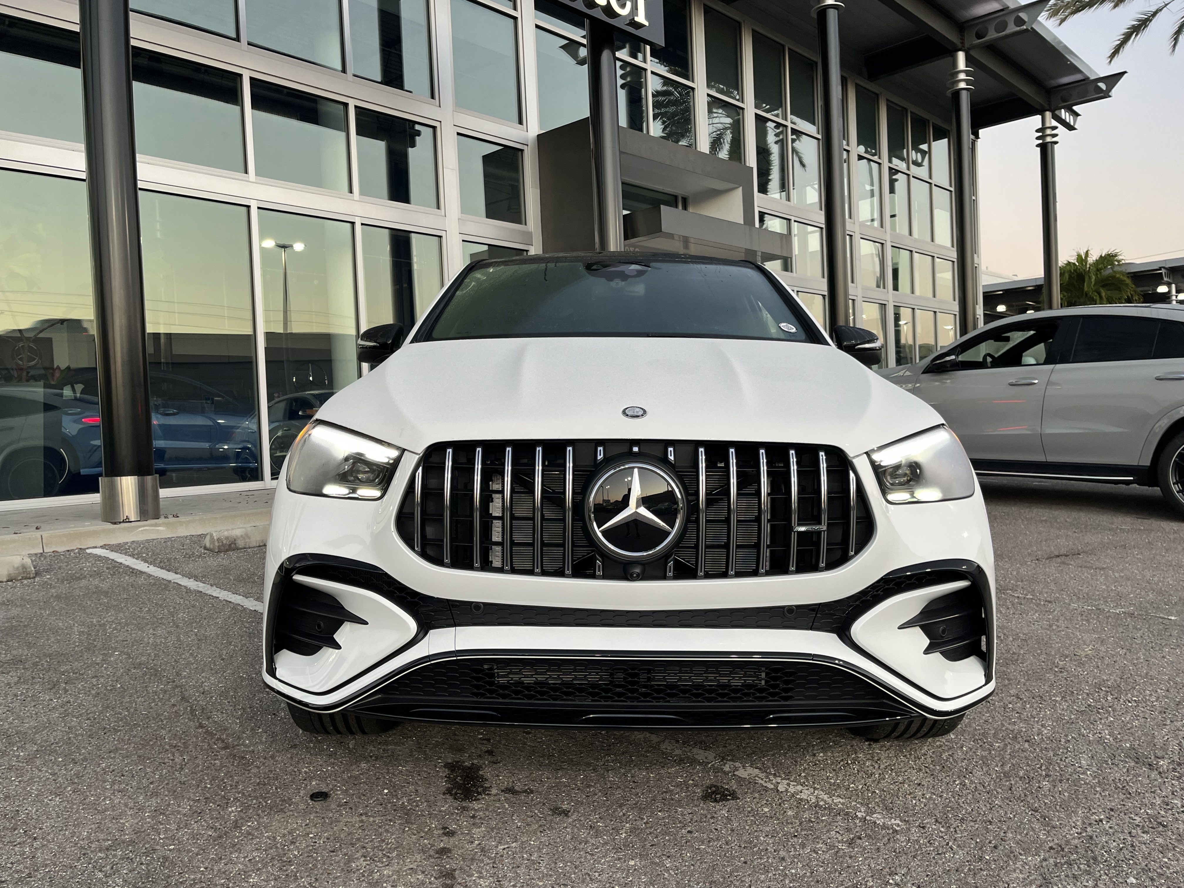 New 2026 MANUFAKTUR Moonlight White Metallic Mercedes-Benz AMG® GLE 53 image 10