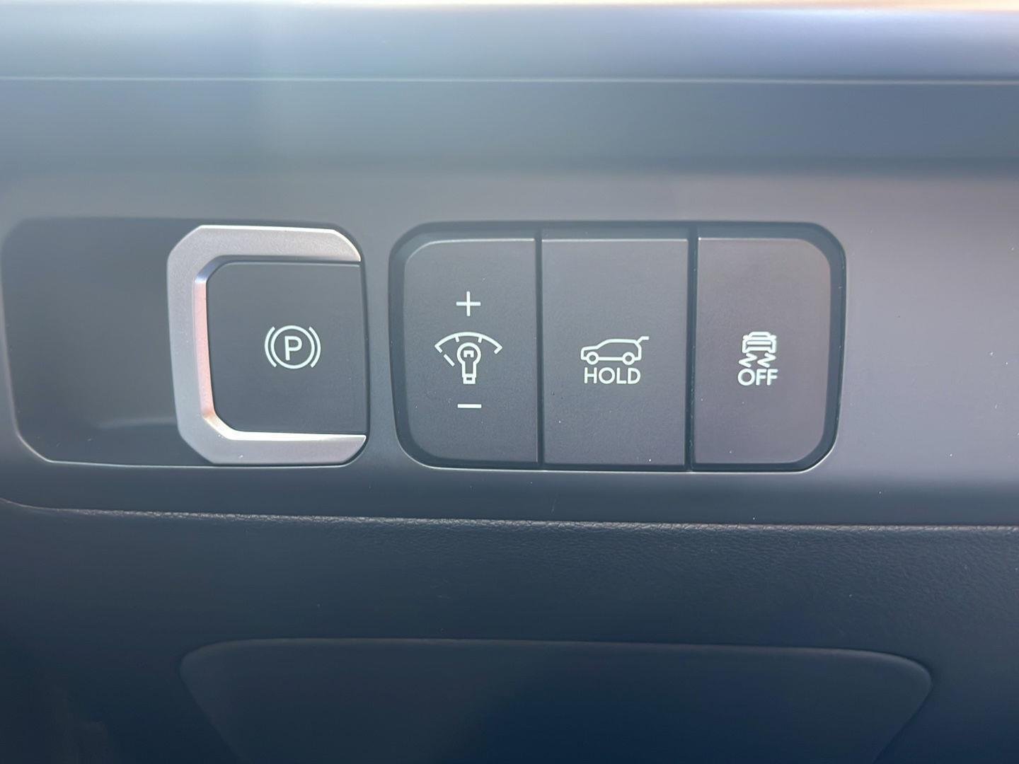 New 2026 Hampton Gray Hyundai SEL AWD image 23