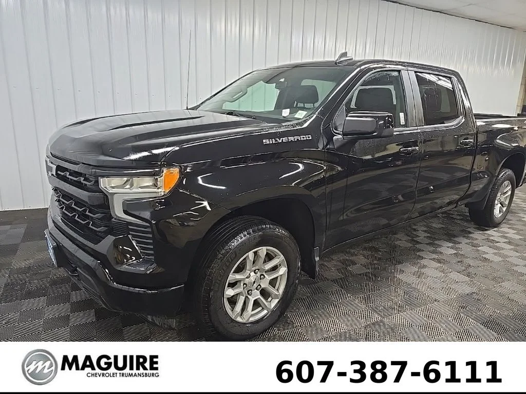 Used 2023 Black Chevrolet RST image 8