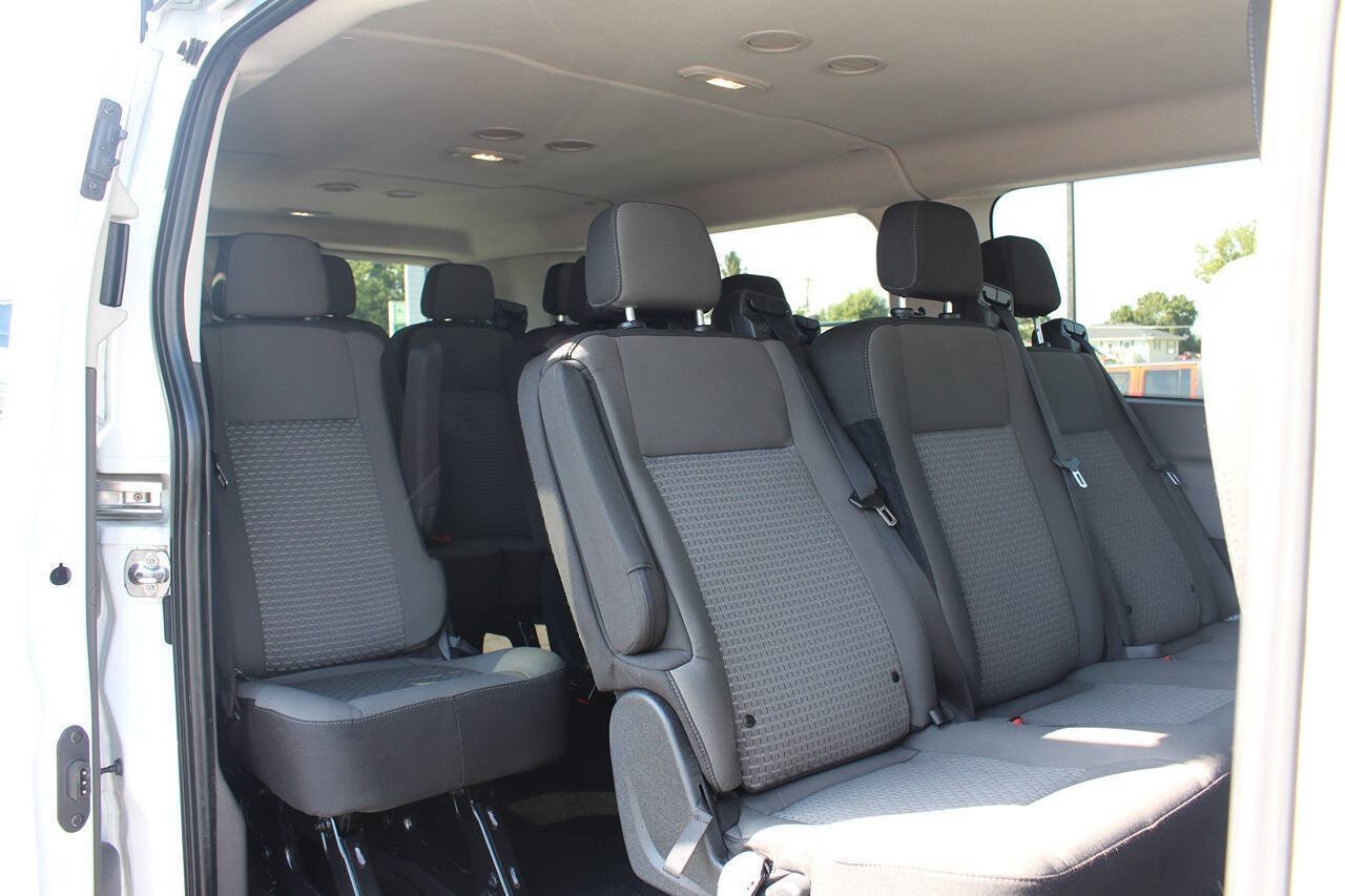 Used 2024 Oxford White Ford 350 XLT 3dr LWB Low Roof Passenger Van image 5