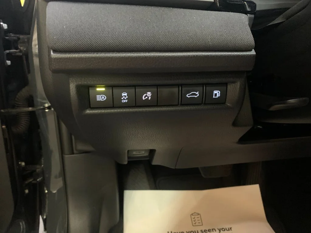 Used 2026  Toyota LE image 31