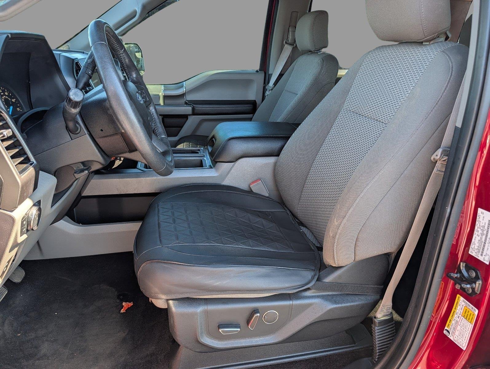 Used 2018 Ruby Red Metallic Tinted Clearcoat Ford XLT image 11