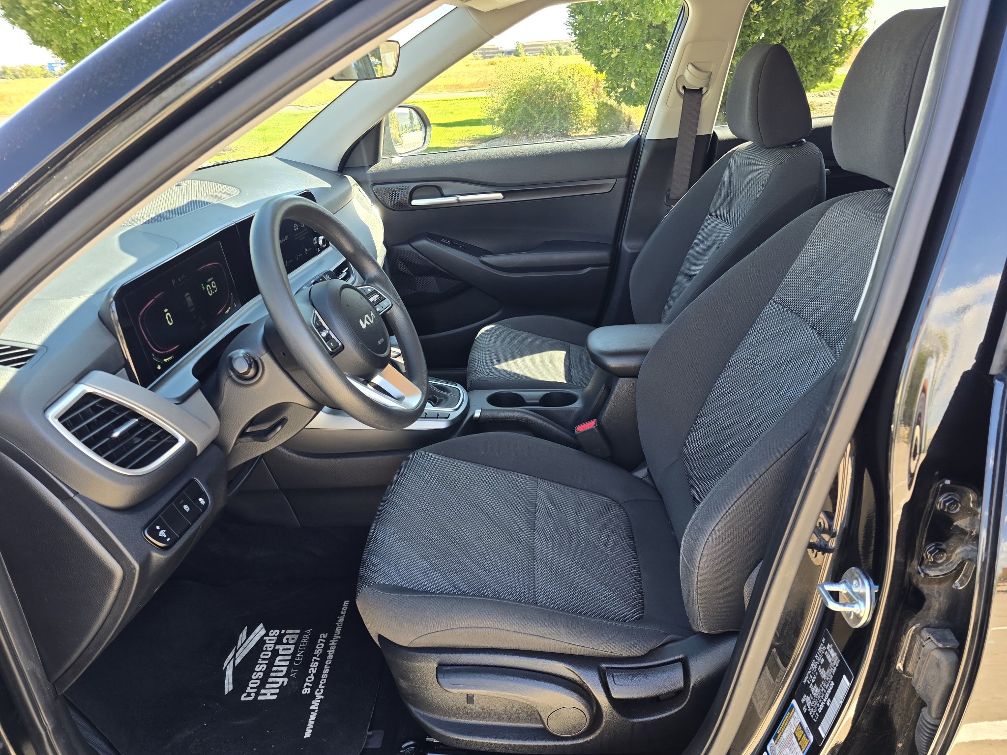 Used 2024 Fusion Black Kia LX image 12