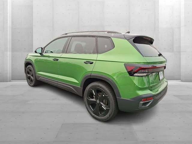 New 2026 Green Volkswagen 1.5T SE Black image 3