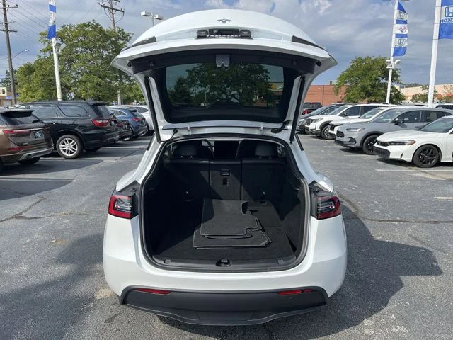 Used 2023 White Tesla Long Range image 21