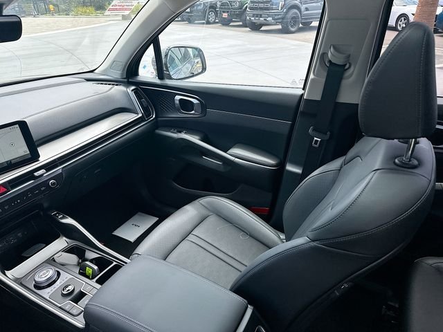 New 2026 Volcanic Sand Kia EX image 25