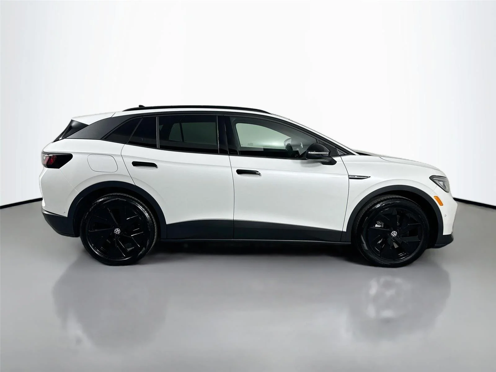 New 2025 opal white pearl Volkswagen Pro S image 4