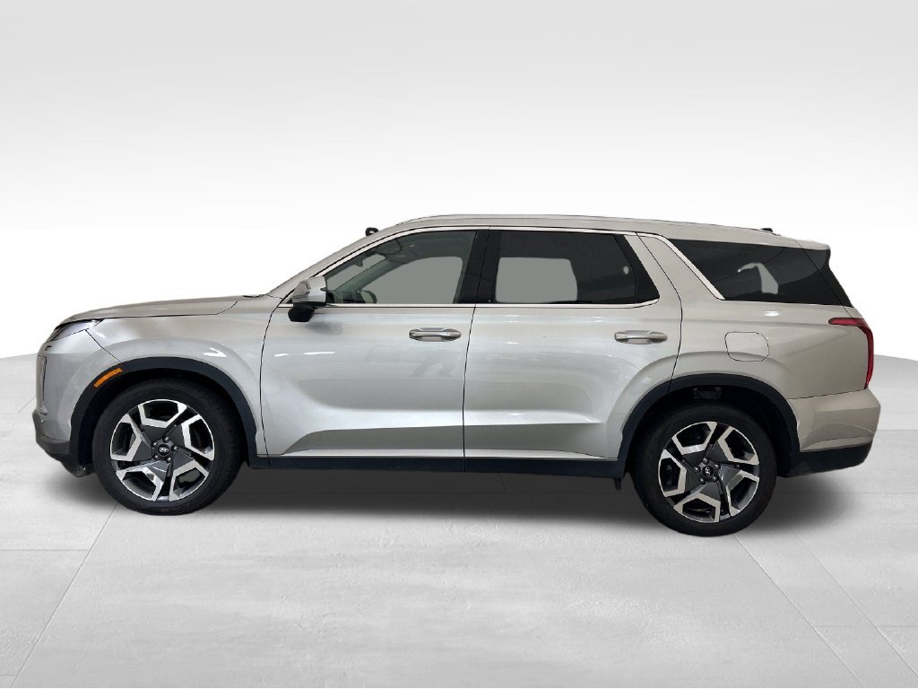 Used 2024 Silver Hyundai SEL image 2