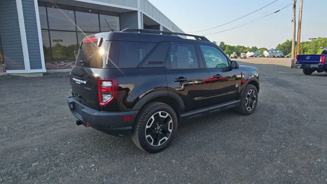 Used 2022 Shadow Black Ford Outer Banks image 8