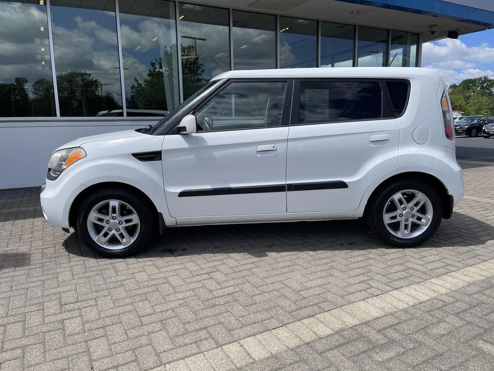 Used 2010 Kia Soul Exclaim with VIN KNDJT2A24A7702743 for sale in Peoria, IL