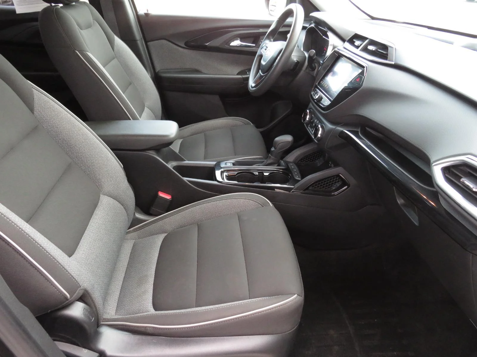 Used 2021 Mosaic Black Metallic Chevrolet LT image 28