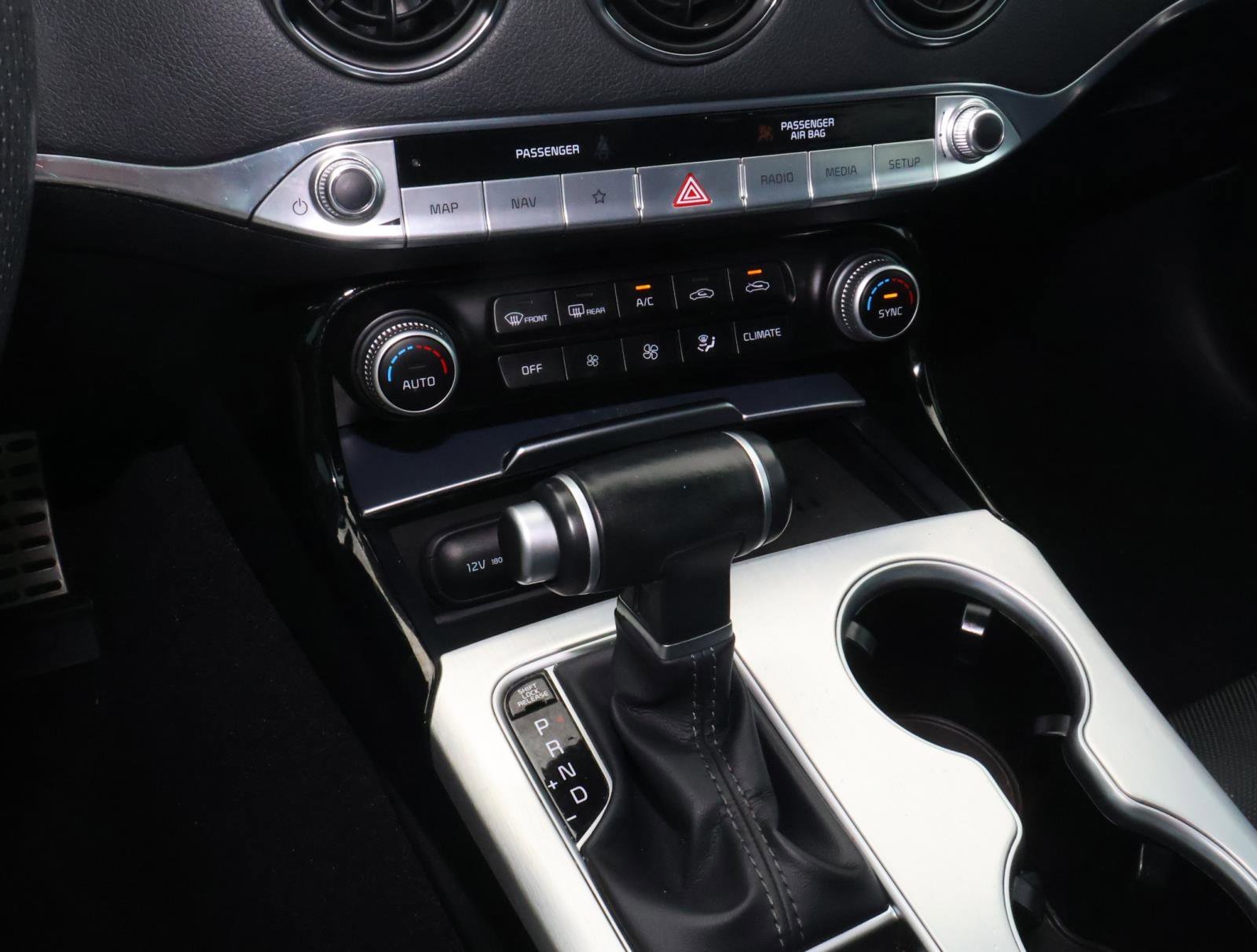 2022 Kia Stinger GT1 - Photo 24