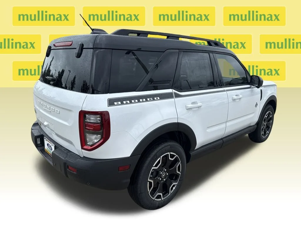 New 2025 White Ford Outer Banks image 3