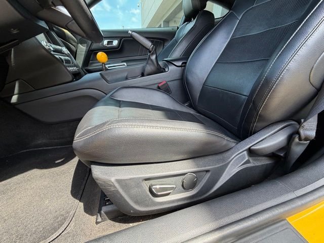 Used 2016 Yellow Ford GT Premium image 9