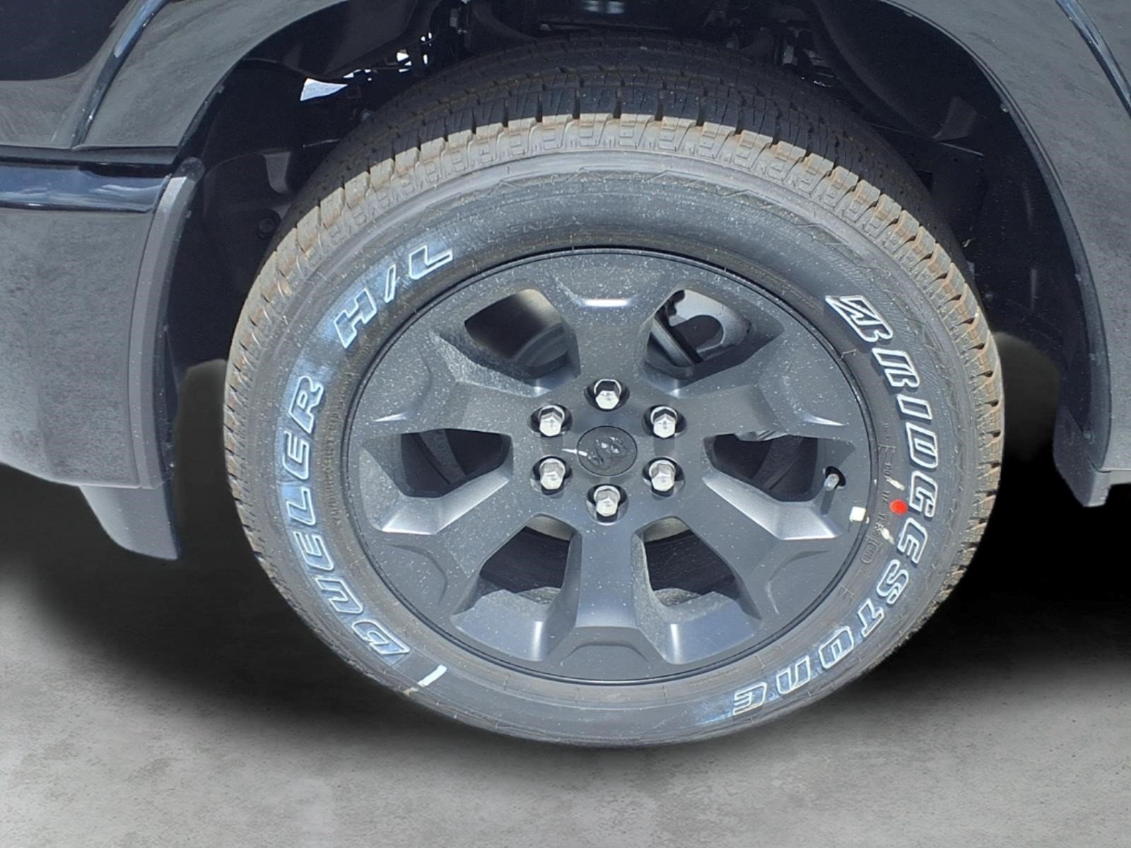 New 2026 Diamond Black Crystal Pearl-Coat Exterior Paint RAM Lone Star image 7