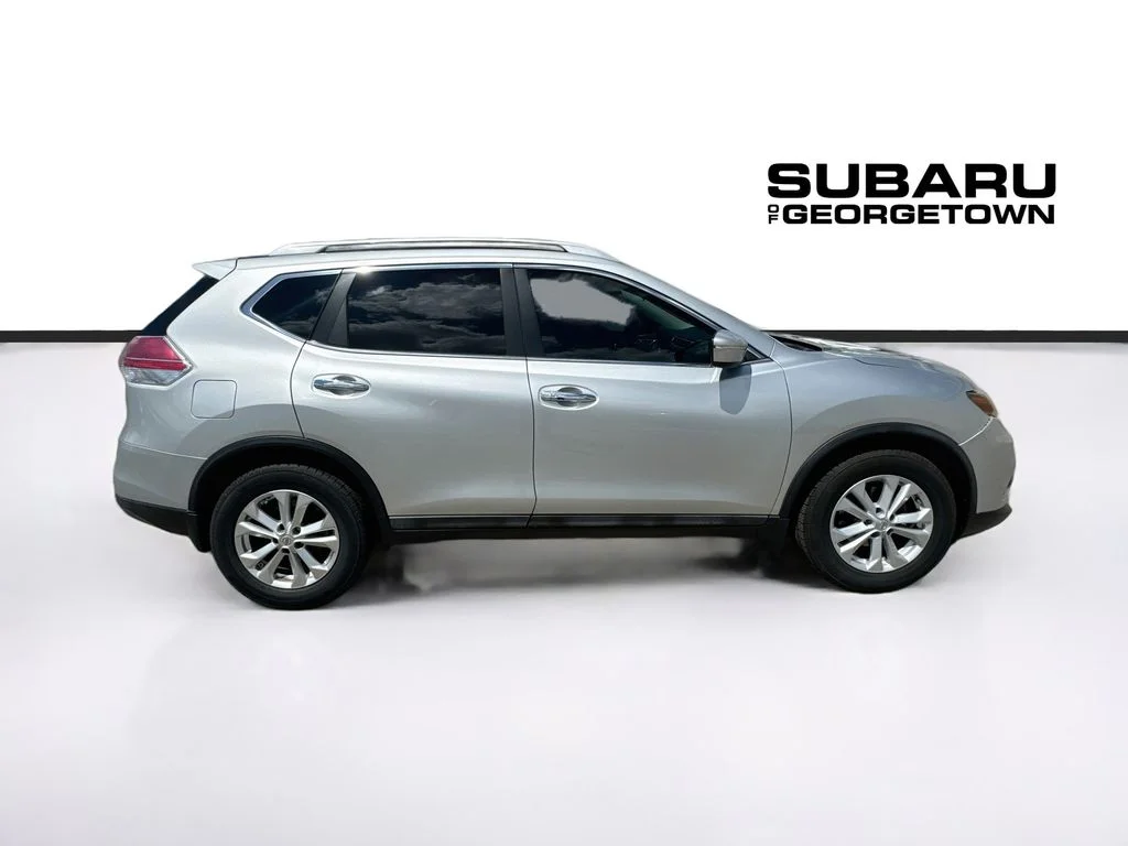 Used 2014 Silver Nissan SV image 9
