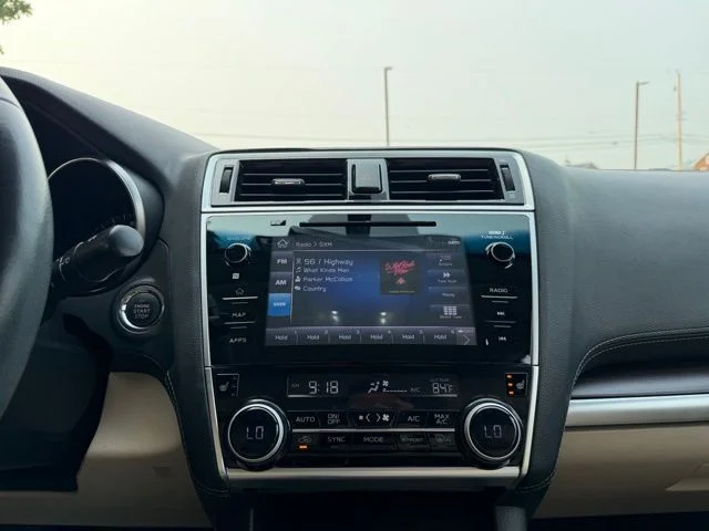 Used 2018 White Subaru 2.5i image 16