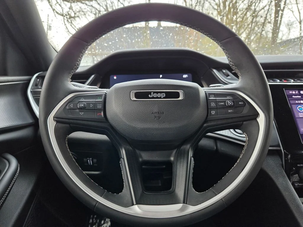 Used 2023 Gray Jeep Altitude X image 18