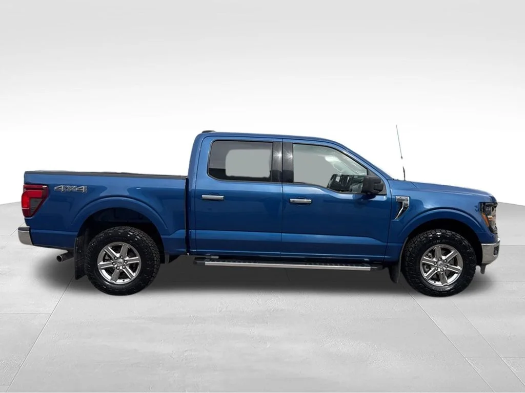 Used 2024 Atlas Blue Metallic Ford XLT image 8