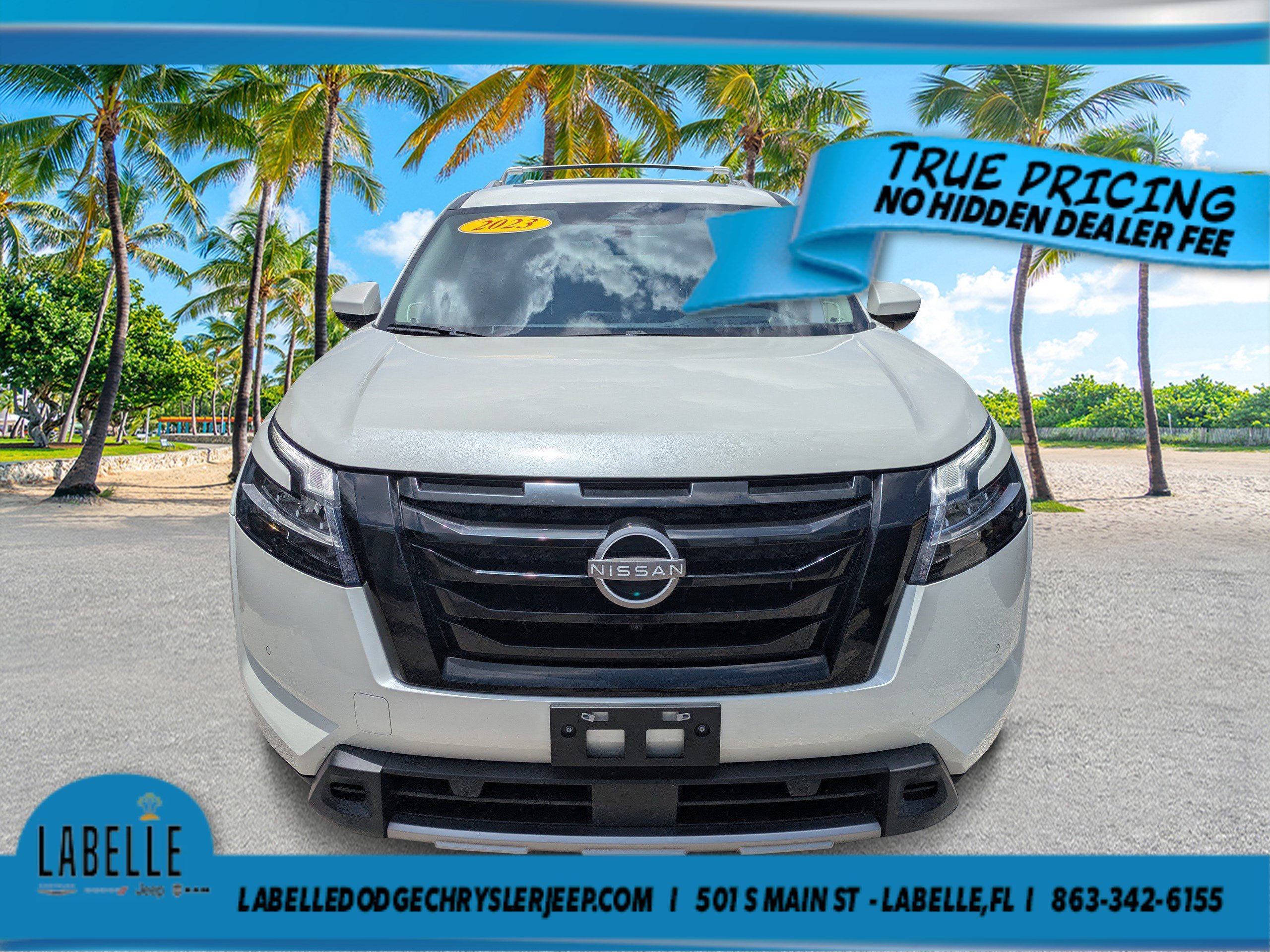 Used 2023 Pearl White Tricoat Nissan Platinum image 7