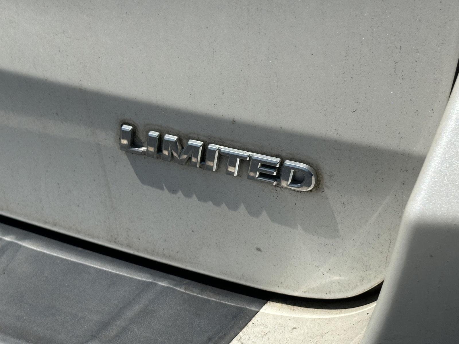 Used 2013 Blizzard Pearl Toyota Limited image 10