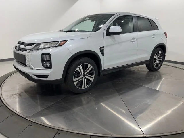 2026 Mitsubishi Outlander Sport 2.0 ES AWC CVT's photo