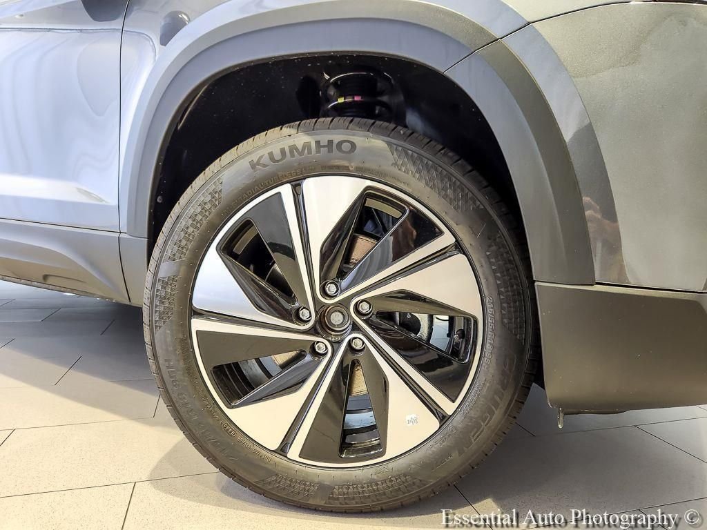 New 2026 Platinum Gray Metallic Volkswagen SE AWD image 6