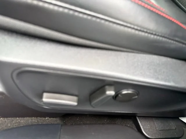 Used 2025 Gray Ford ST-Line image 28