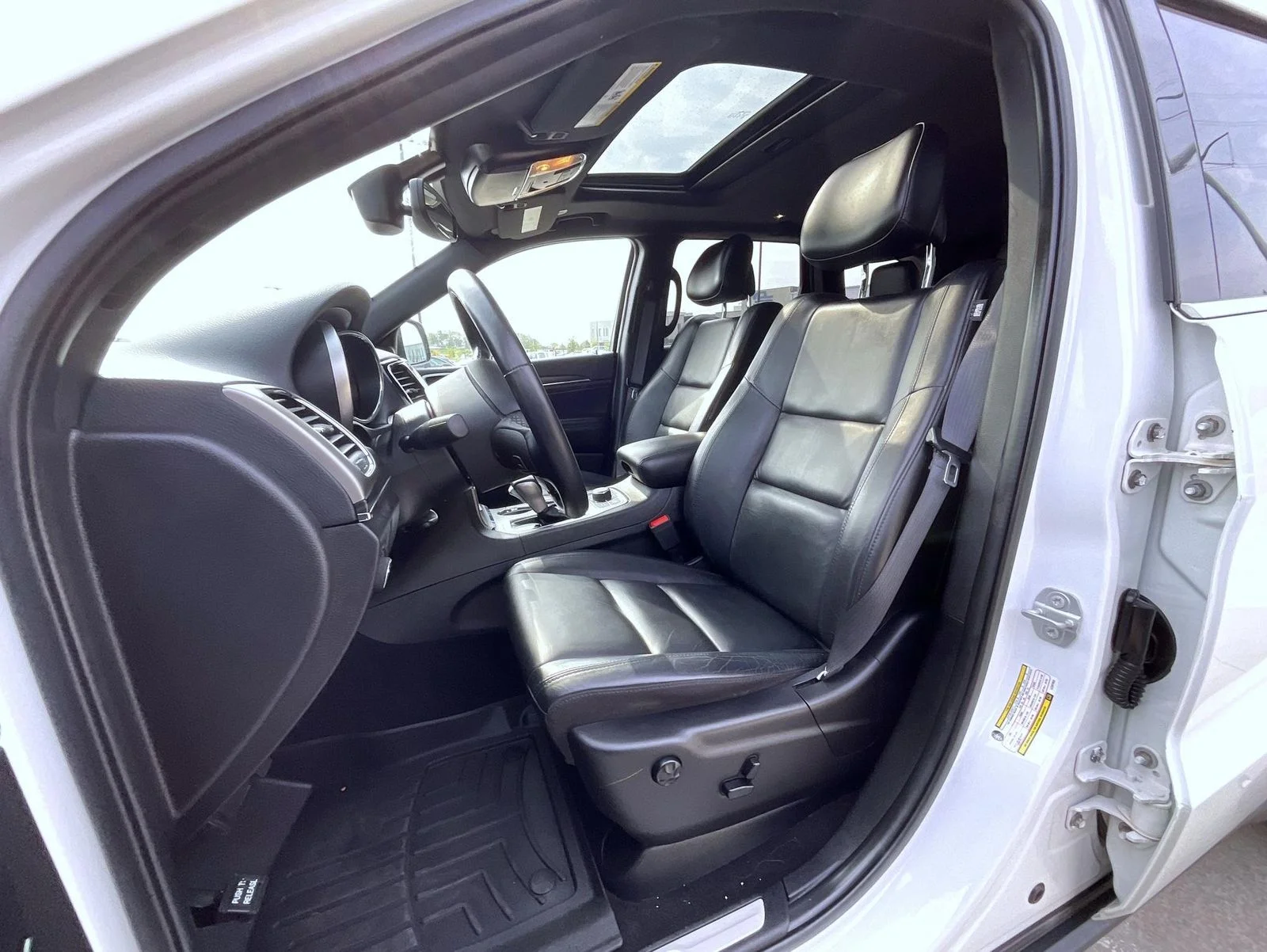 Used 2020 White Jeep Limited image 11