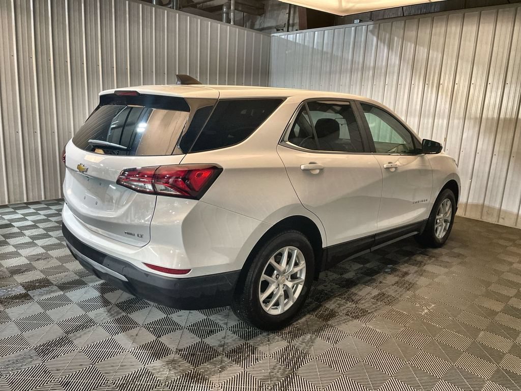 Used 2022 Summit White Chevrolet LT image 8