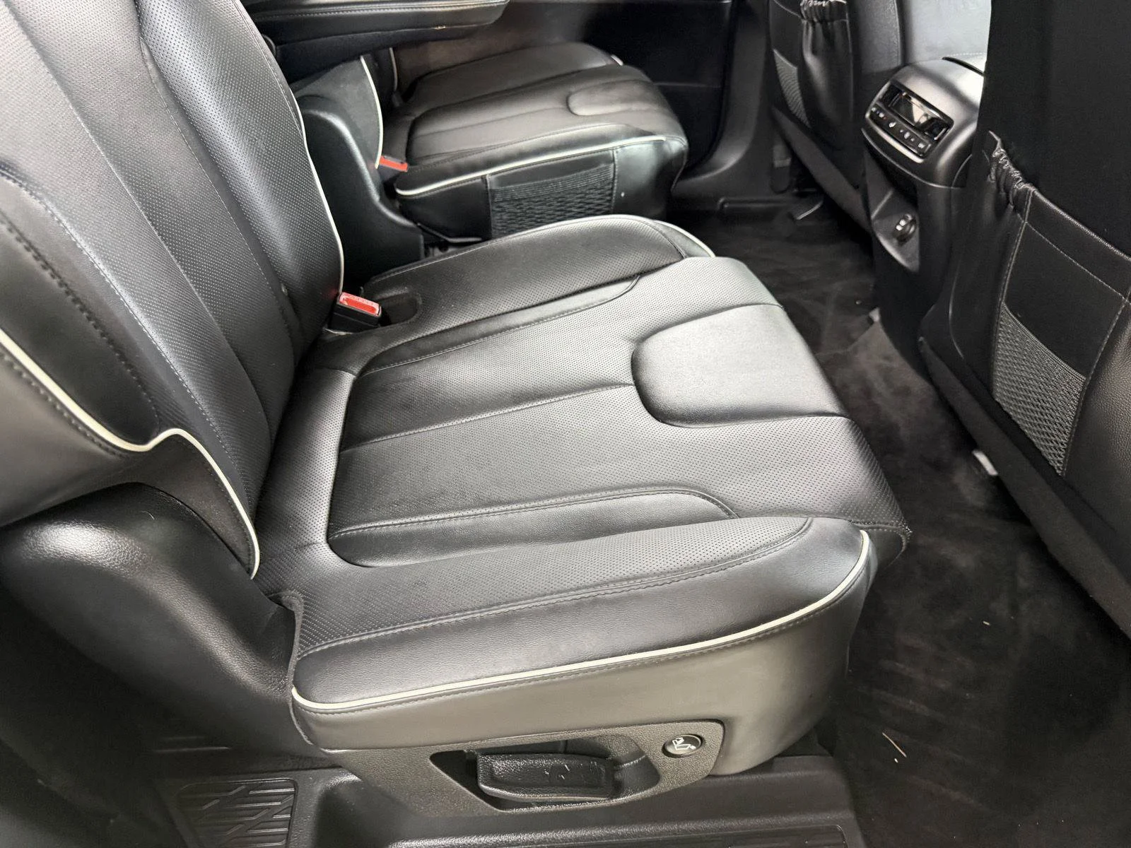 Used 2024 Black Hyundai XRT image 35