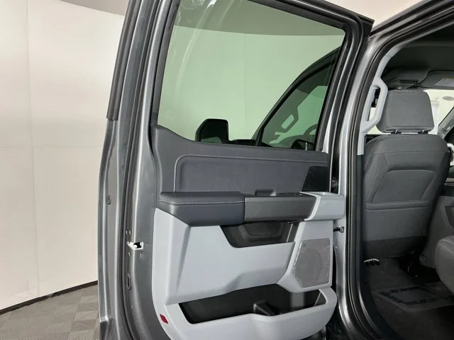 New 2027 Carbonized Gray Metallic Ford XLT image 27