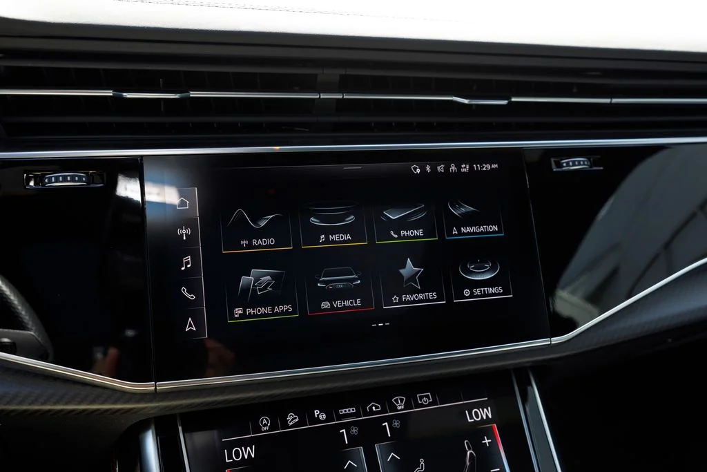 Used 2023  Audi 4.0T image 19