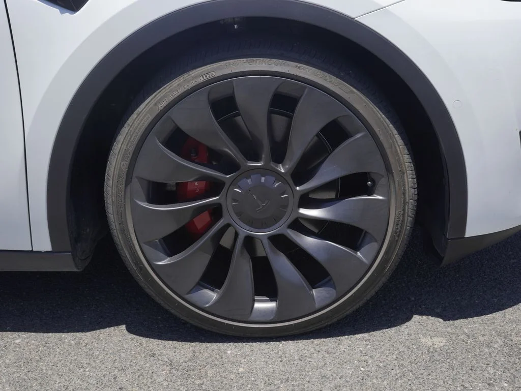 Used 2022 White Tesla Performance image 3