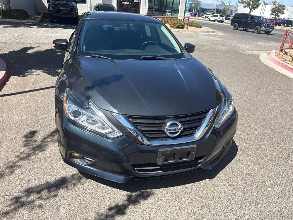 Used 2018 Blue Nissan 2.5 SL image 23