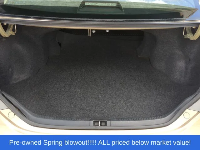 Used 2012 Beige Toyota XLE image 40