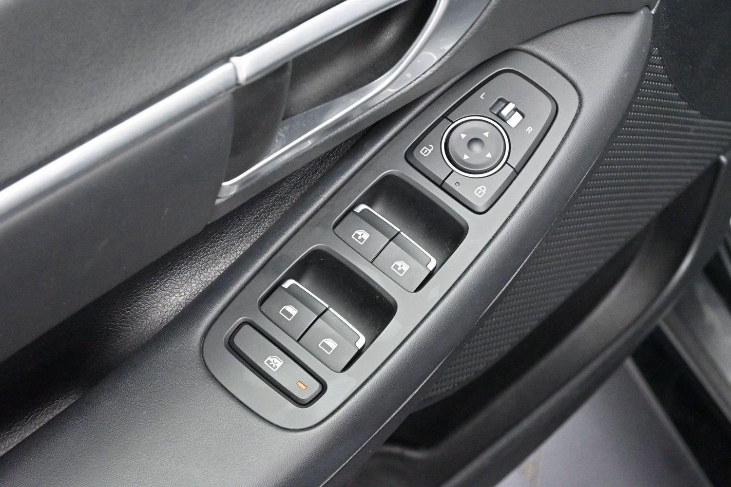 Used 2022 Portofino Gray Hyundai SEL image 11