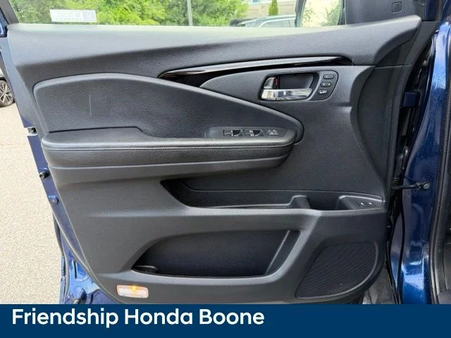 Used 2021 Blue Honda Touring image 15