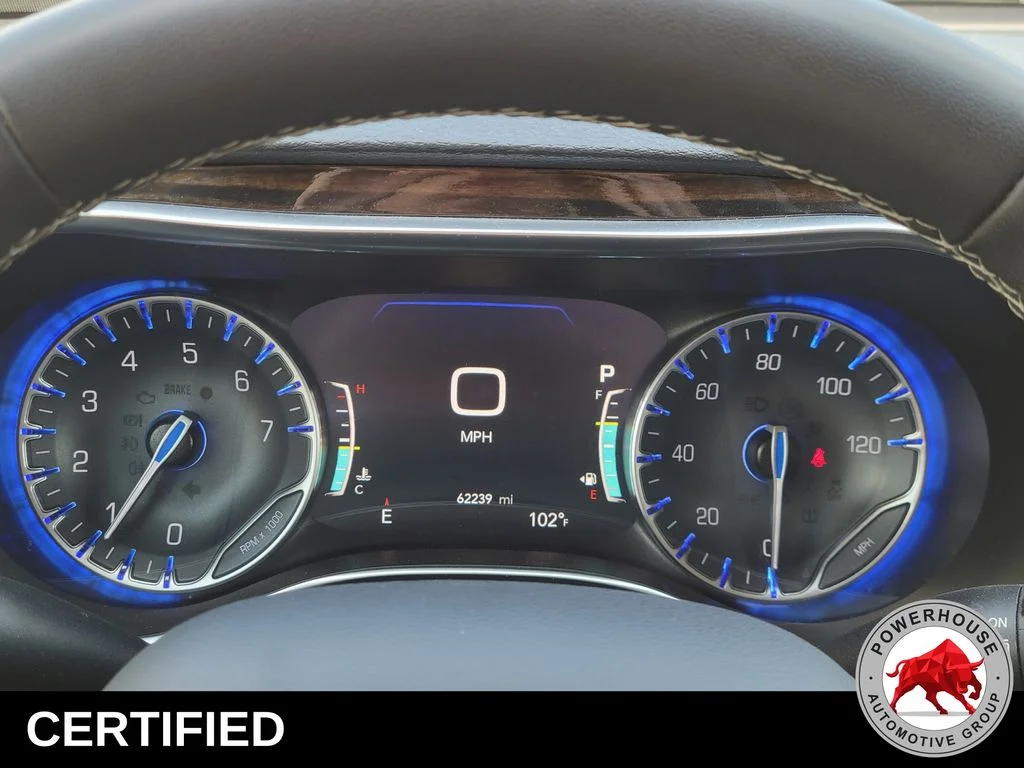 Used 2023 White Chrysler Limited image 37