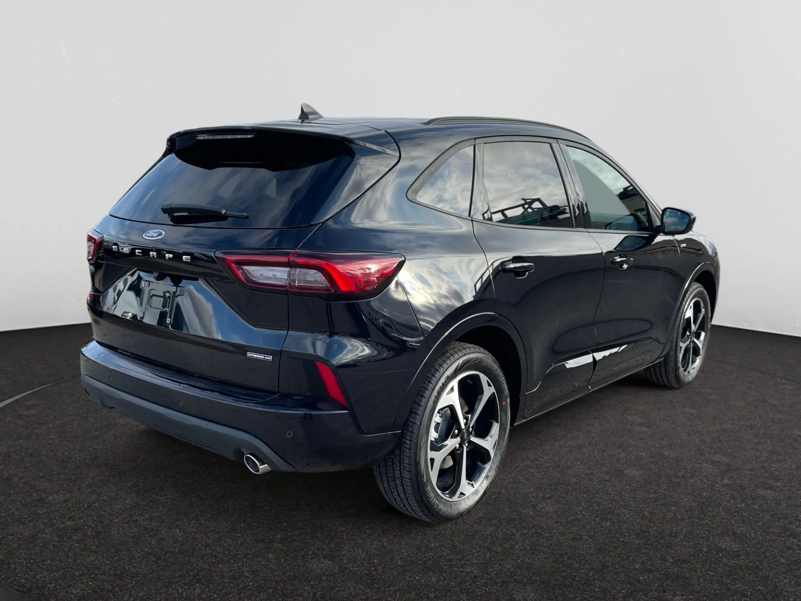 New 2026 AGATE BLACK METALLIC Ford ST-Line Elite image 5