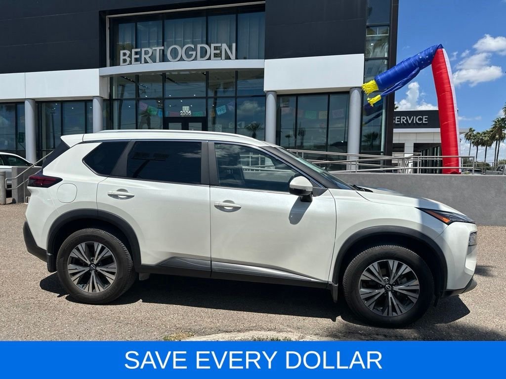 Used 2023 White Nissan SV image 4