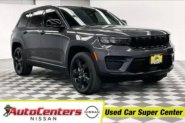 Used 2024 Baltic Gray Metallic Clearcoat Jeep Altitude X image 1